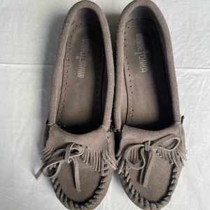 Grey Minnetonka Mocasins